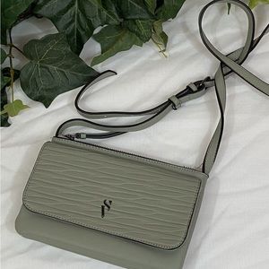 NWOT Simply Vera Vera Wang Nash Crossbody Bag in Sage with Textured Accents